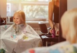- Девочка с детства должна быть ухоженной, - считает невестка и таскает внучку по салонам красоты